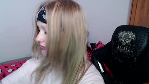 Snapshot of maggieswaggy chatting on 02.07.25 Magdalene Swaggy online show from 02.07.25