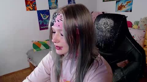 Snapshot of maggieswaggy chatting on 10.01.25 Magdalene Swaggy online show from 10.01.25