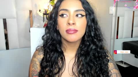 Snapshot of magic_marg chatting on 12.12.24 Marge online show from 12.12.24