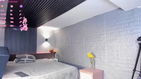 Snapshot of magic_marg chatting on 10.01.25 Marge online show from 10.01.25