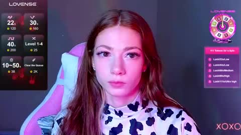 Snapshot of magicladyy chatting on 03.12.25 Angel online show from 03.12.25