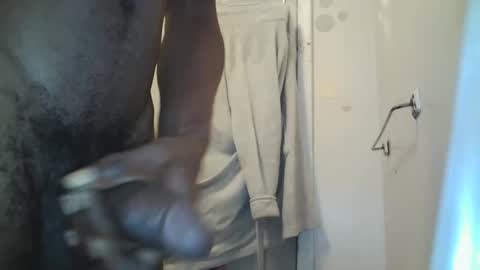 Snapshot of magicst chatting on 01.12.25 magicst online show from 01.12.25