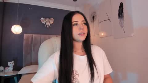 Snapshot of maiiitee_ chatting on 12.31.24 Mait online show from 12.31.24