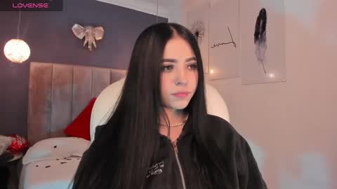 Snapshot of maiiitee_ chatting on 02.15.25 Mait online show from 02.15.25