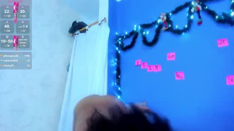 Snapshot of mailyn_er chatting on 12.10.24 Mailyn online show from 12.10.24