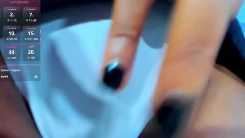 Snapshot of mailyn_er chatting on 10.02.25 Mailyn online show from 10.02.25