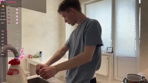 Snapshot of malcolm_yang chatting on 01.20.25 Tom and Mark 3 online show from 01.20.25