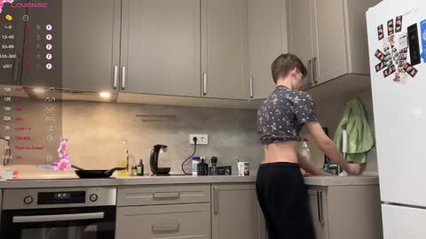 Snapshot of malcolm_yang chatting on 01.28.25 Tom and Mark 3 online show from 01.28.25