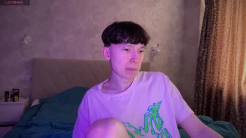 Snapshot of malcolm_yang chatting on 03.10.25 Tom and Mark 3 online show from 03.10.25