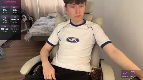 Snapshot of malcolm_yang chatting on 10.03.25 Tom and Mark 3 online show from 10.03.25