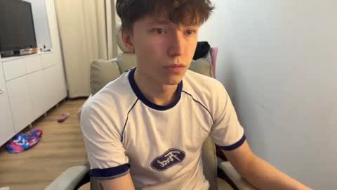 Snapshot of malcolm_yang chatting on 10.24.25 Tom and Mark 3 online show from 10.24.25