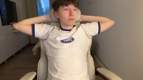 Snapshot of malcolm_yang chatting on 10.25.25 Tom and Mark 3 online show from 10.25.25