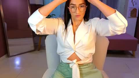 Snapshot of malen_fitnessmilf chatting on 09.29.25 malen_fitnessmilf online show from 09.29.25