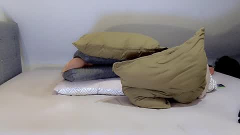 Pawg phat ass white guy online show from 10.17.25