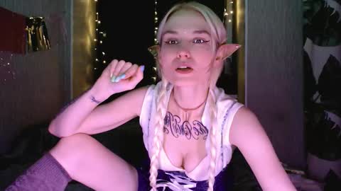 Snapshot of mali_sia chatting on 09.20.25 Mischelle online show from 09.20.25