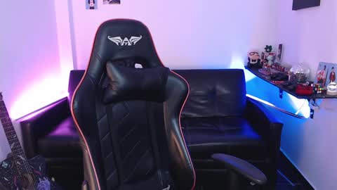 Snapshot of malik_harrison_ chatting on 12.18.24 Malik  online show from 12.18.24