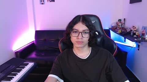 Snapshot of malik_harrison_ chatting on 02.04.25 Malik  online show from 02.04.25