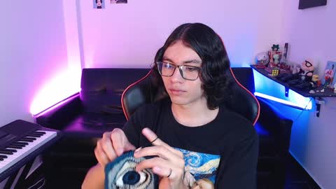 Snapshot of malik_harrison_ chatting on 02.05.25 Malik  online show from 02.05.25