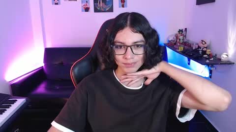 Snapshot of malik_harrison_ chatting on 02.13.25 Malik  online show from 02.13.25