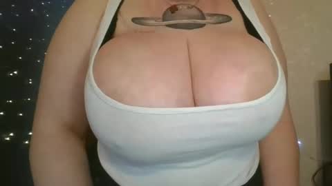 Snapshot of mandy_belcher chatting on 02.18.25 Mandy online show from 02.18.25