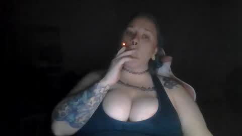 Snapshot of manicpixiepop chatting on 11.19.25 ManicPixiePop online show from 11.19.25