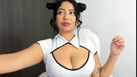 MANUELA online show from 02.16.25