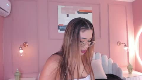 Snapshot of mara_brooks chatting on 12.22.24 Mara online show from 12.22.24