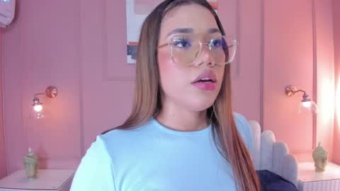 Snapshot of mara_brooks chatting on 12.29.24 Mara online show from 12.29.24