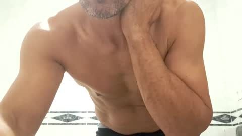 Snapshot of maravilhoso1 chatting on 10.31.25 maravilhoso1 online show from 10.31.25