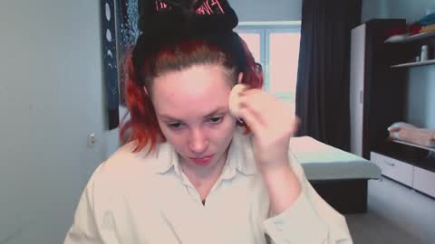 Snapshot of margaret_wilson chatting on 02.13.25 Margaret online show from 02.13.25