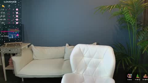 Snapshot of margeritirell chatting on 01.05.25 Margo online show from 01.05.25