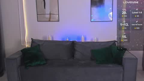 Snapshot of mari_nett chatting on 01.18.25 mari_nett online show from 01.18.25