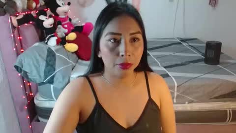 Snapshot of mariajose2015 chatting on 10.17.25 Mariajose online show from 10.17.25