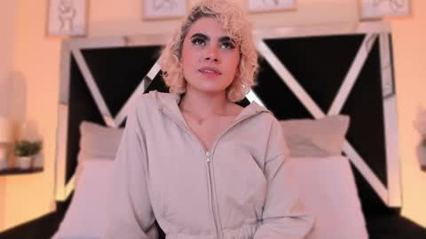 Snapshot of marian_pinzon chatting on 09.27.25 Marian online show from 09.27.25