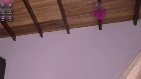 Snapshot of mariana__roe chatting on 12.12.24 Mariana Roe online show from 12.12.24