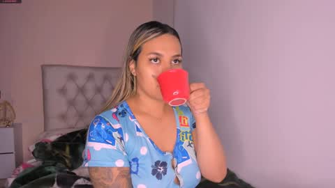 Mariana Roe online show from 01.17.25