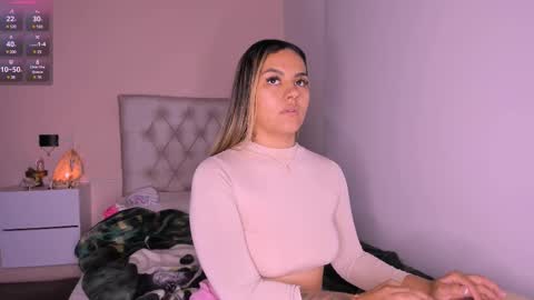 Snapshot of mariana__roe chatting on 03.08.25 Mariana Roe online show from 03.08.25