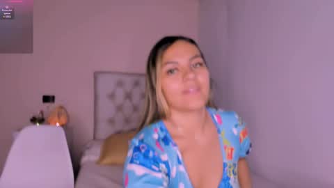 Snapshot of mariana__roe chatting on 03.12.25 Mariana Roe online show from 03.12.25