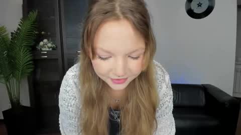 Snapshot of mariarobinsone chatting on 09.26.25 mariarobinsone online show from 09.26.25