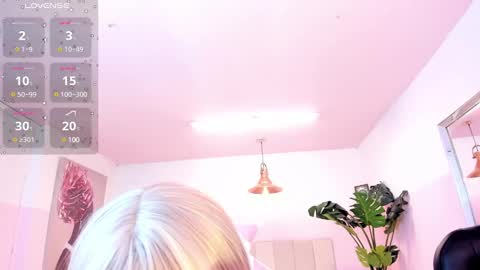 Snapshot of marie_harper chatting on 02.25.25 Marie online show from 02.25.25