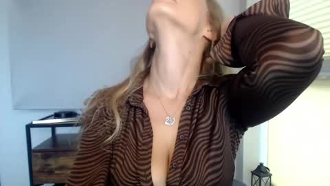 Snapshot of marilyndevilish chatting on 01.18.25 MarilynDevilish online show from 01.18.25