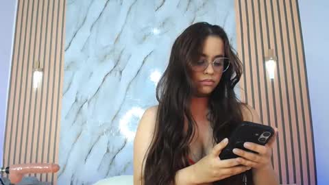 Snapshot of marinella16 chatting on 10.30.25 Marinella16 online show from 10.30.25