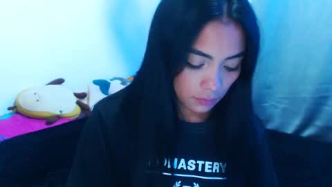 Snapshot of marisajara_ chatting on 12.10.24 marisa online show from 12.10.24