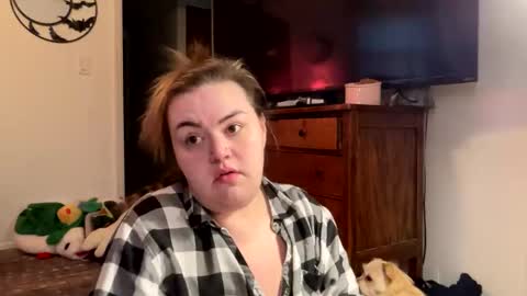 Snapshot of maroon_moon chatting on 02.15.25 maroon_moon online show from 02.15.25