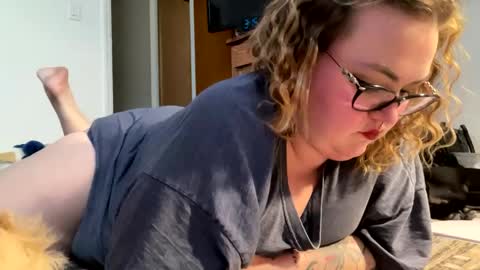 Snapshot of maroon_moon chatting on 02.17.25 maroon_moon online show from 02.17.25