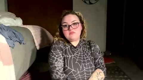 Snapshot of maroon_moon chatting on 02.18.25 maroon_moon online show from 02.18.25