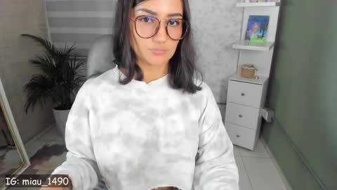 Snapshot of martiiinaa_ chatting on 09.16.25 Martina online show from 09.16.25