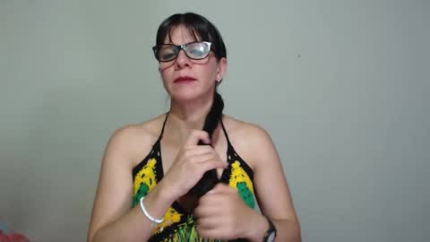 martina_27__ online show from 10.22.25