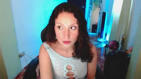 Snapshot of martina_adams chatting on 02.27.25 mari online show from 02.27.25