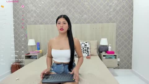 Snapshot of martina_ayala chatting on 09.15.25 Martina online show from 09.15.25